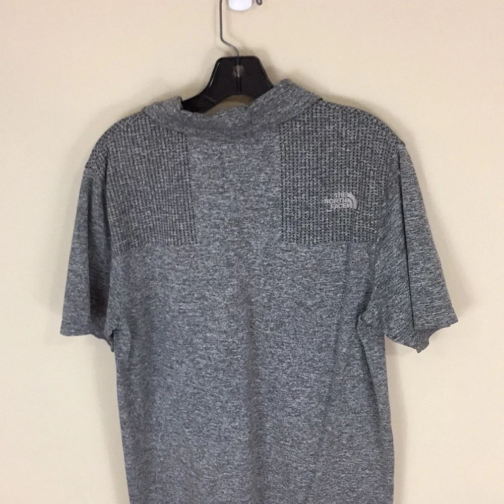 The North Face Mens Heather Gray Polo with Waffle Knit Accents M